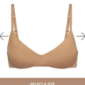 Skims wireless form push up bra, 32D